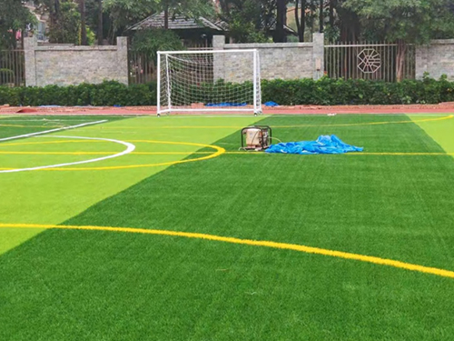 天河区教育局御景小学足球场和田径场安全改造工程，144万，2020年8月