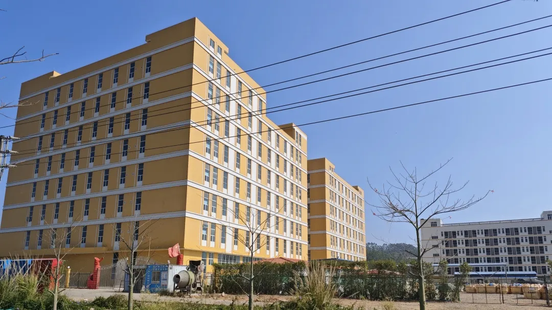 粤昊建筑承建的裕利智能科技惠州博罗玩具厂房顺利通过竣工联合验收！